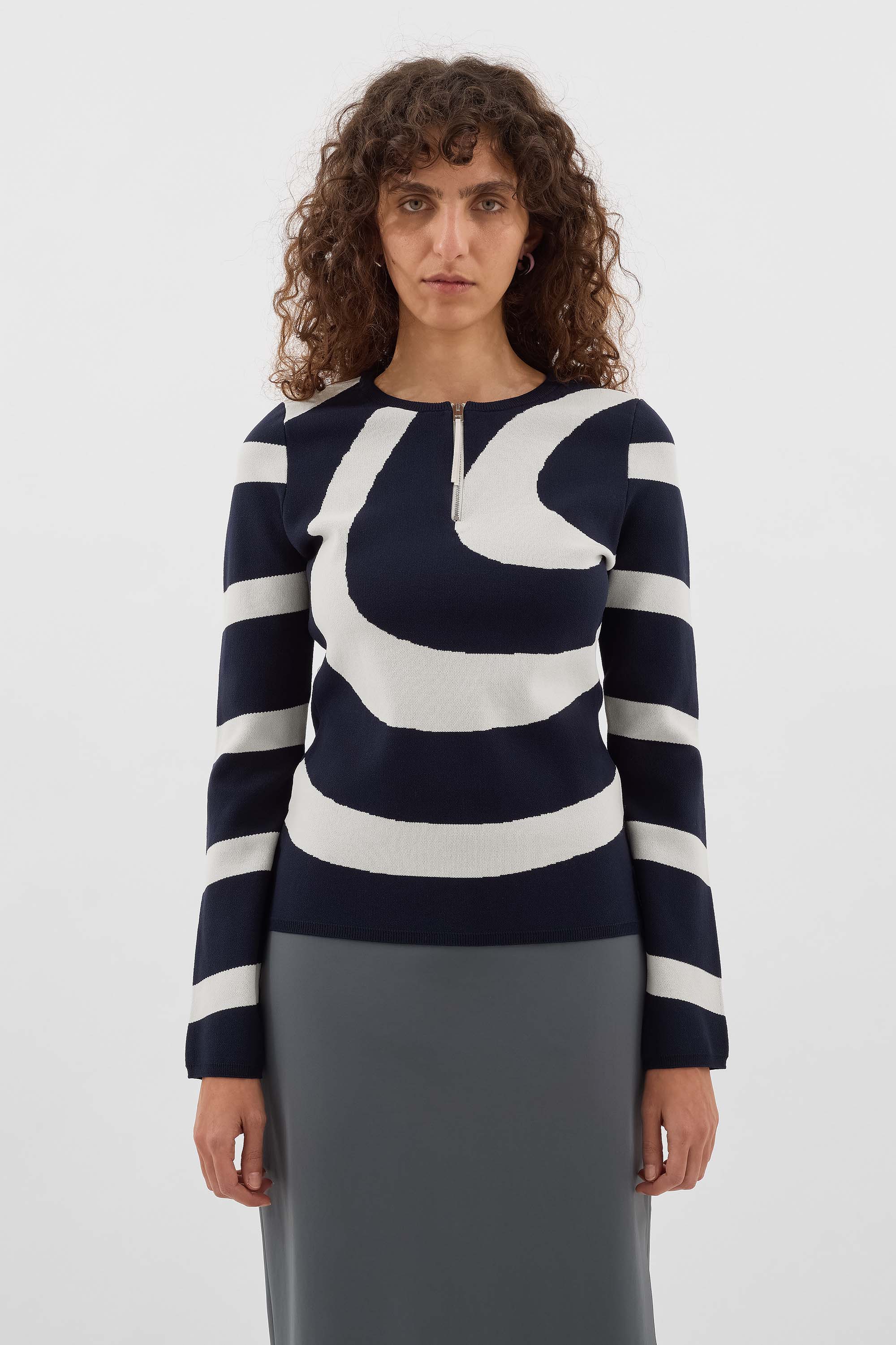FITTED TOP W ZIP SPIRAL / dark blue & off white - Image 6