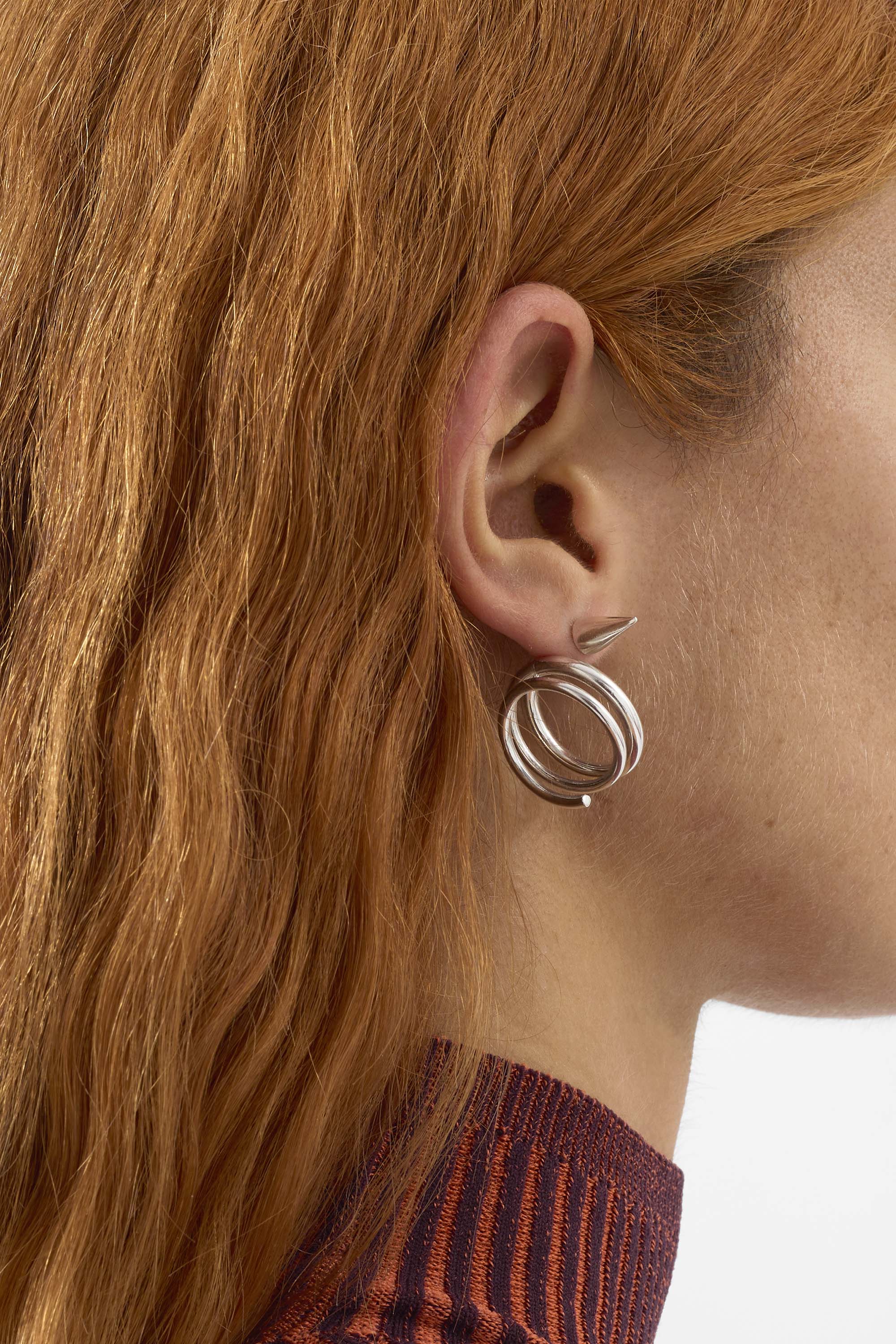 MEDIUM SPIRAL EAR-RING / silver - Image 3