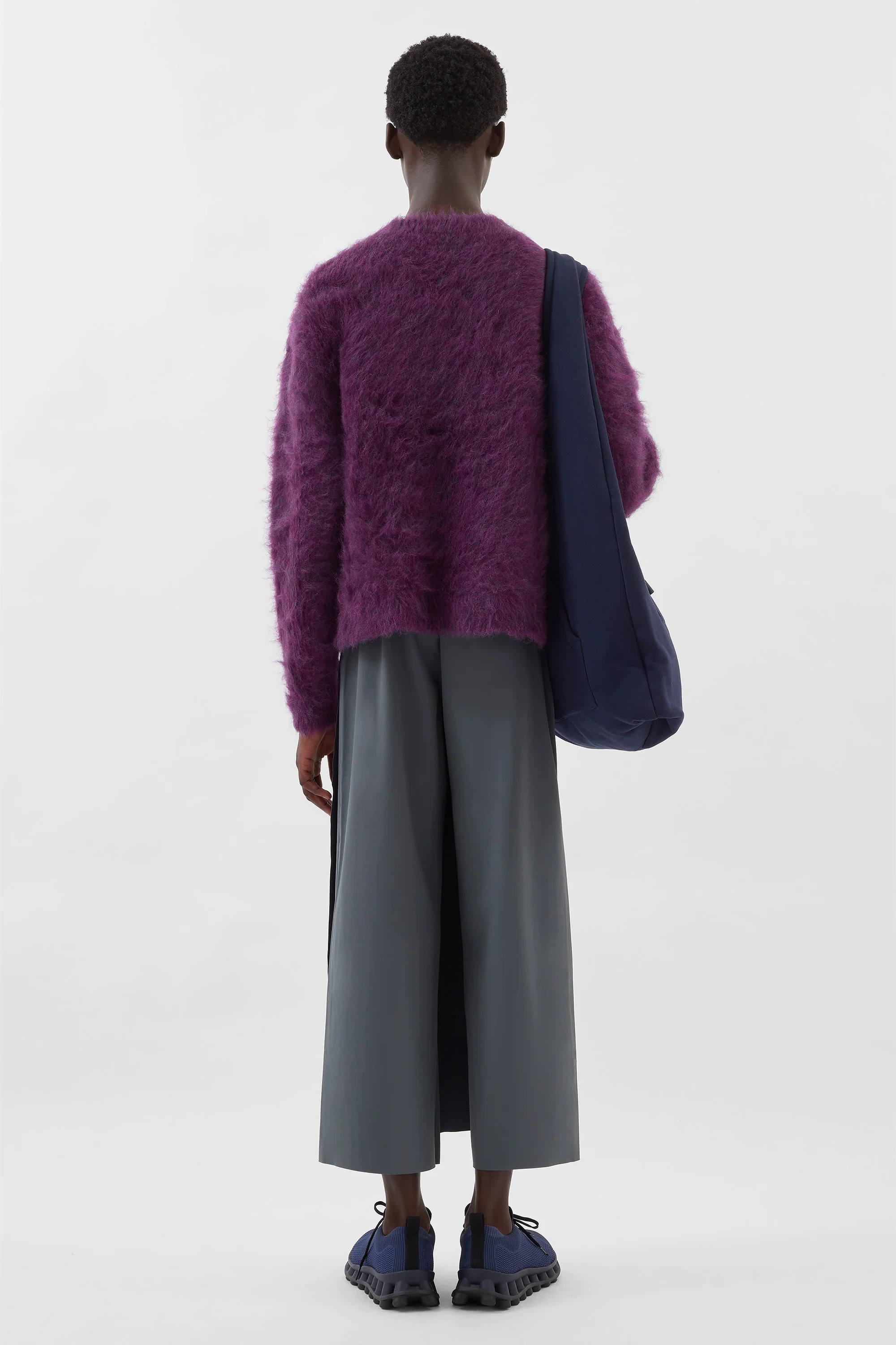 HAIRY KNIT ROUND NECK SWEATER / plum - Image 8